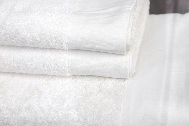 Towel Refresh &amp; Trash Collection